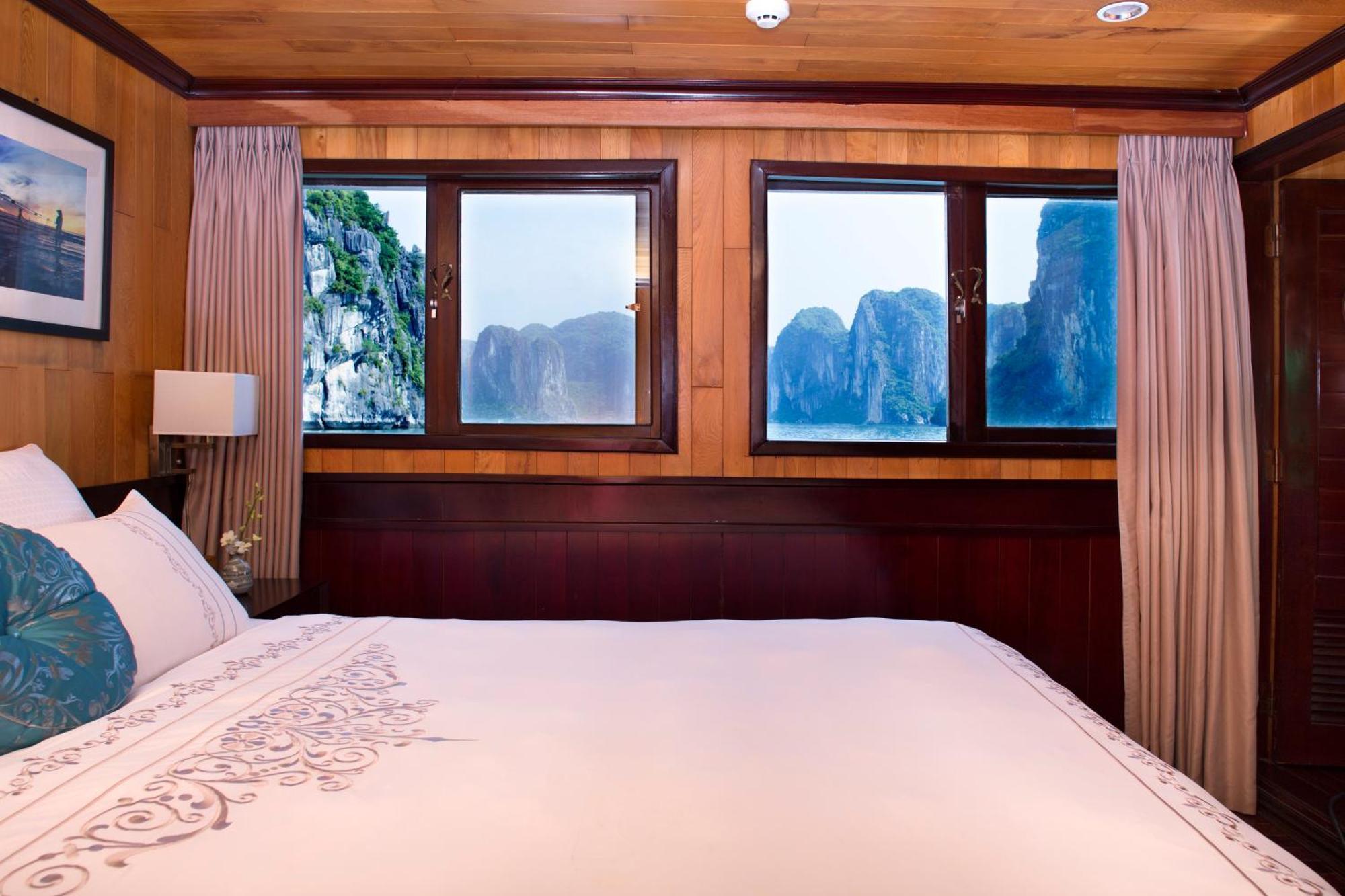 Aphrodite Cruise Ha Long Exterior photo