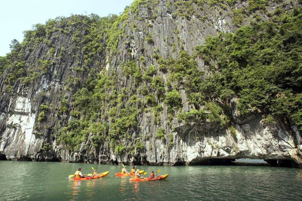 Aphrodite Cruise Ha Long Exterior photo