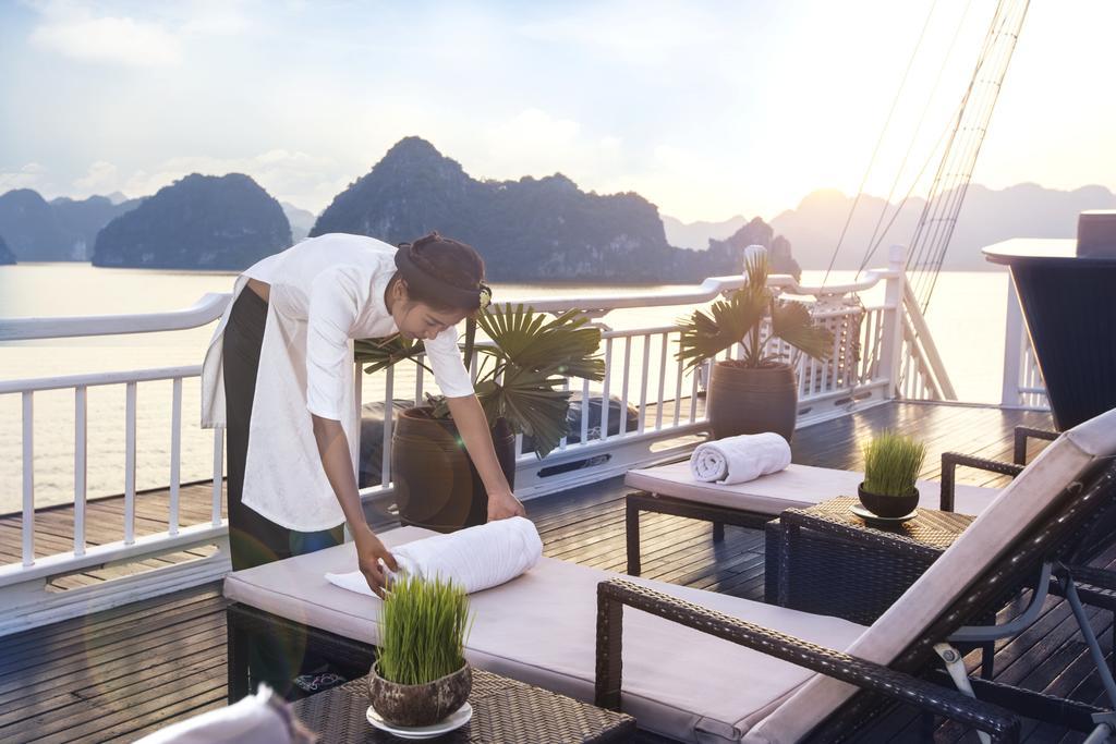 Aphrodite Cruise Ha Long Exterior photo